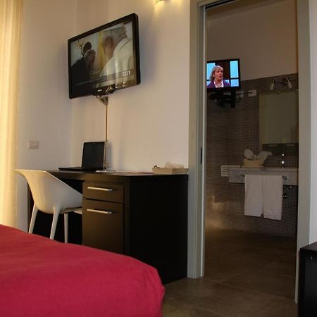 Bcomfort Hotel Cagliari Exterior foto