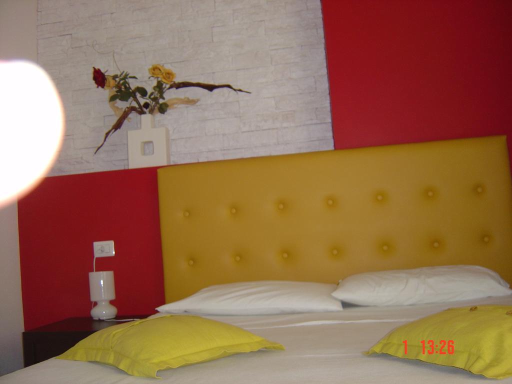 Bcomfort Hotel Cagliari Habitación foto